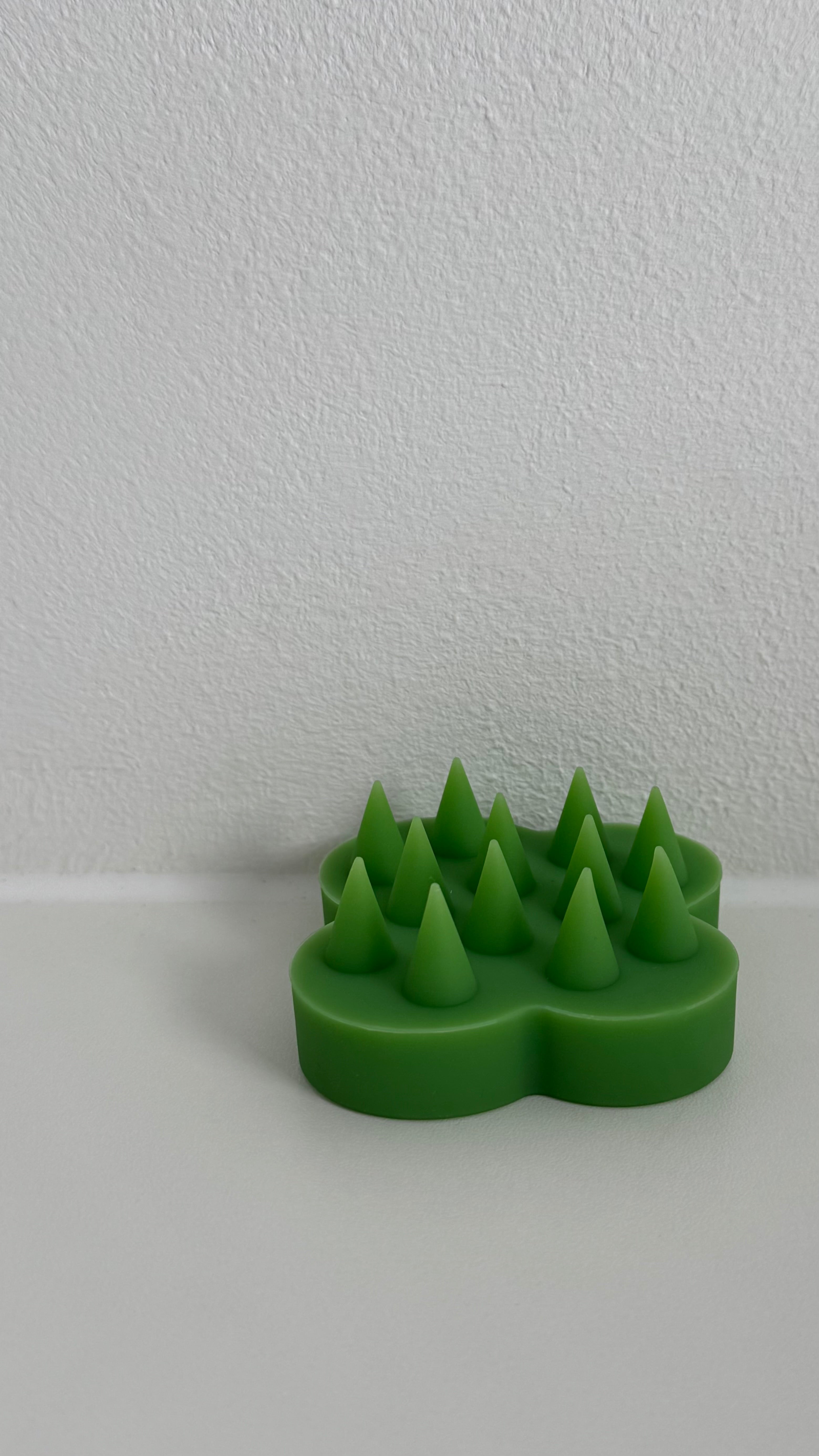 Matcha Scalp Brush